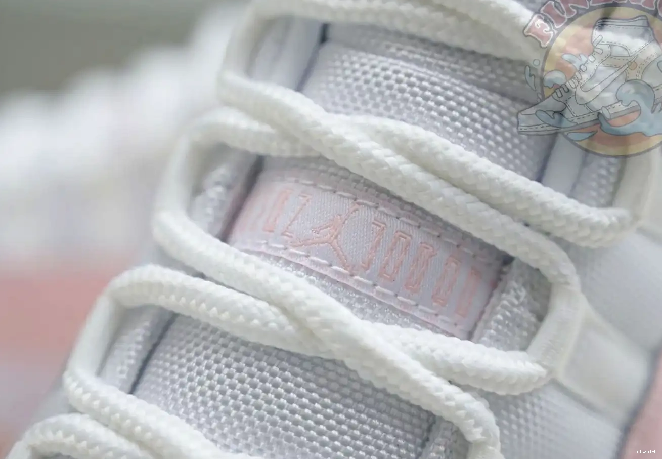 Jordan Low Air 11 Jordan WMNS 0405